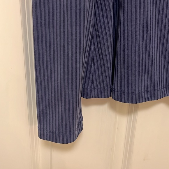 NWOT Anthropologie Long Sleep Top- Size L - Picture 3 of 8